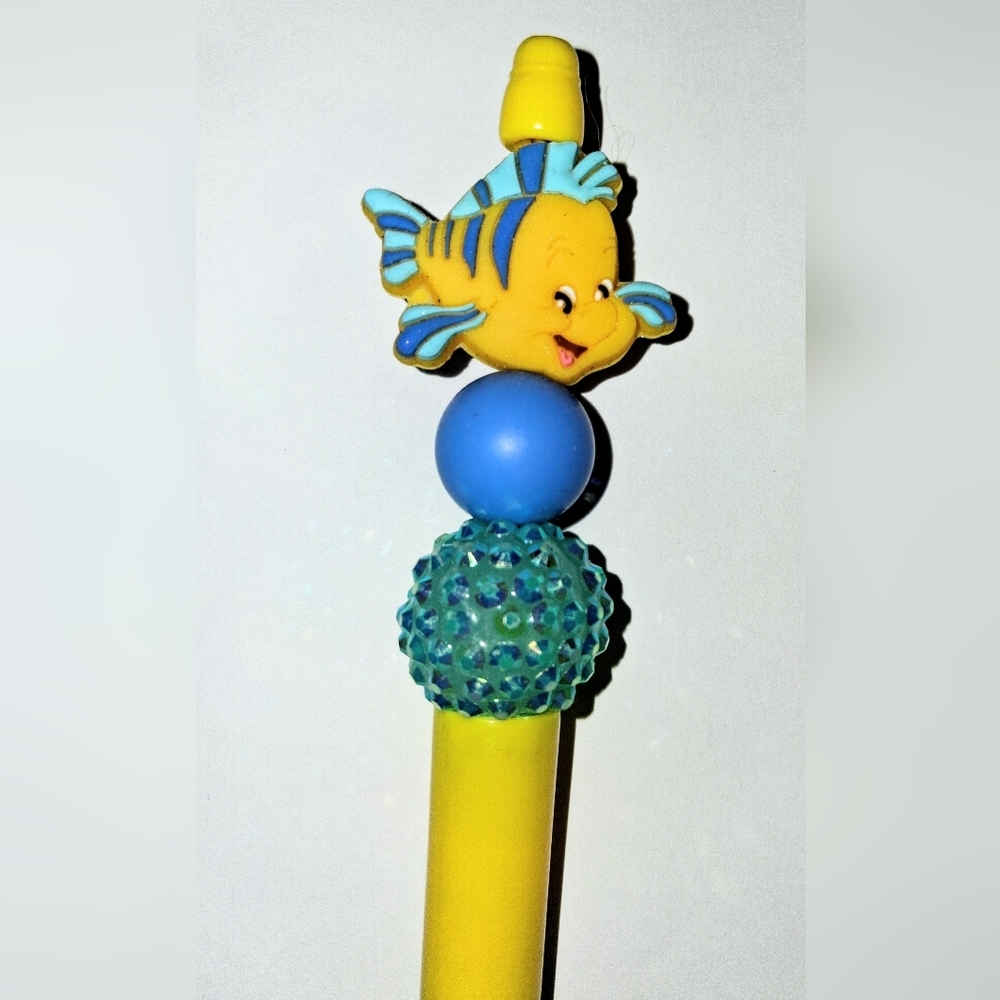 💛 THE LITTLE MERMAID (FLOUNDER) - CHARM PEN